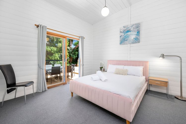Esplanade Premium 33 | Steps to Beach