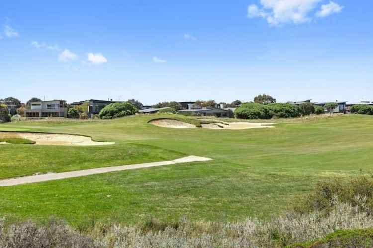 The Fairway Club 16
