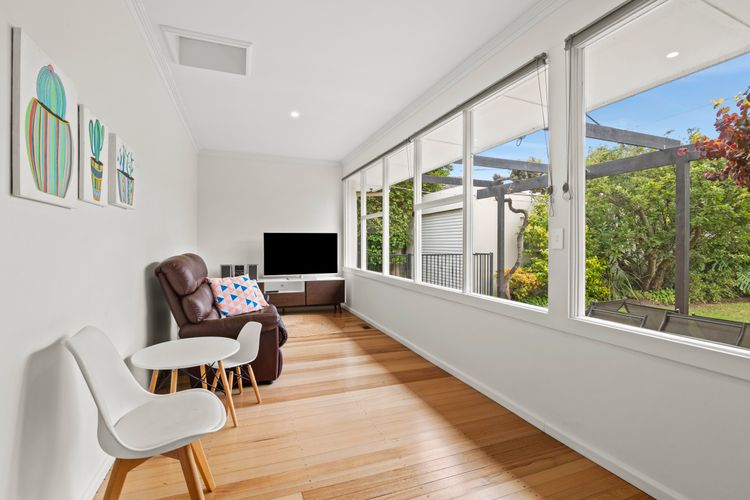 Price Central Torquay 32