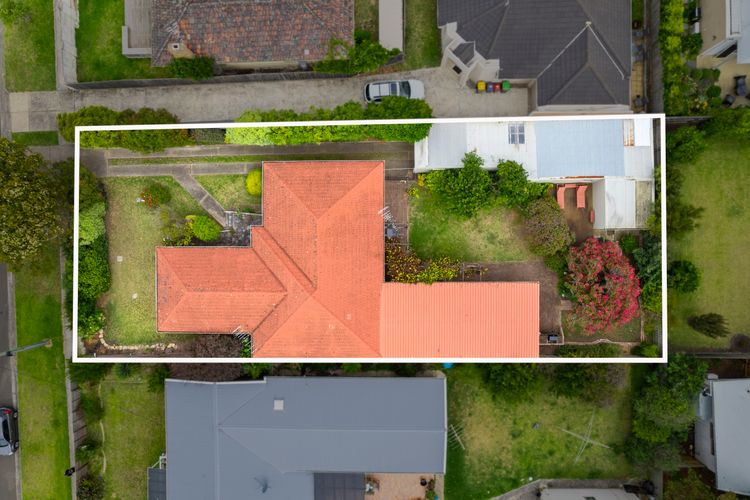 Price Central Torquay 32