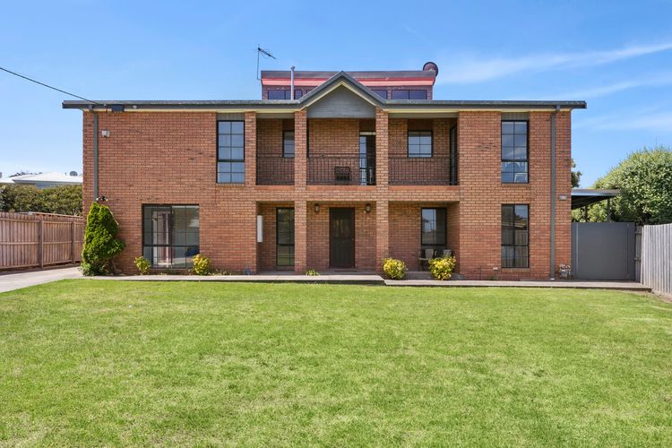 New Street Beach House | Pet-Friendly 350m to Beach