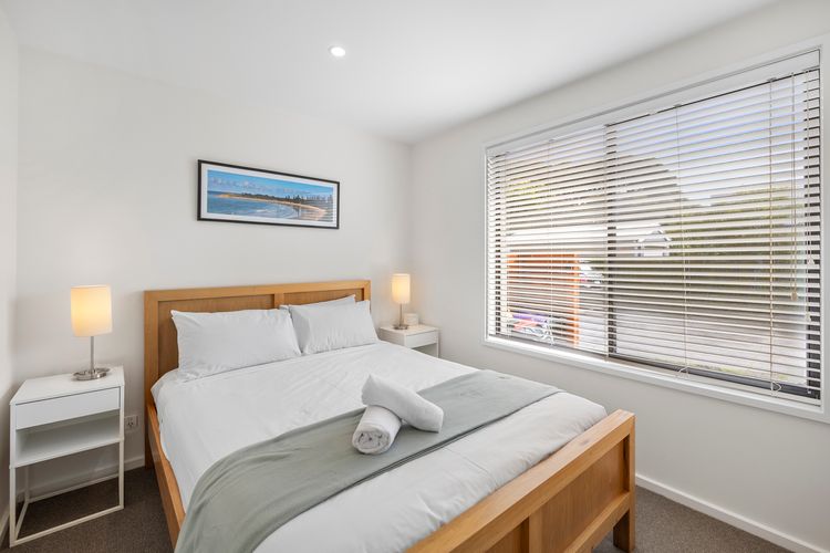 Cosy Esplanade Unit 8 | Steps to Beach & Cafes