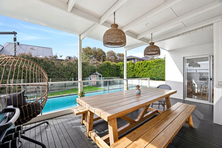 Beach Road Pool Escape