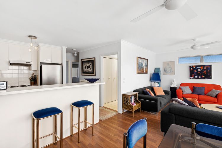 Esplanade Absolute Beach Frontage 12-20