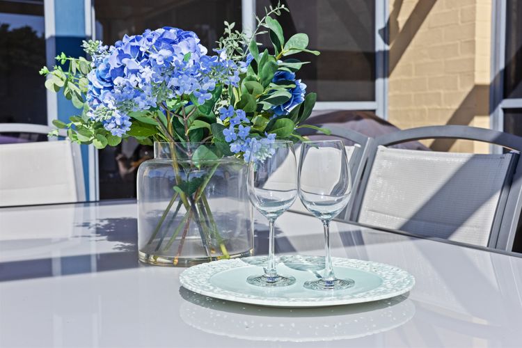 Beach Road Retreat | Pet Friendly Walk to Beach