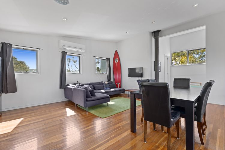 Sunset Surf Retreats | 500m to Beach Pet Friendly with Spa