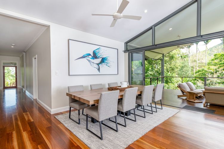 Port Douglas Valley Magic