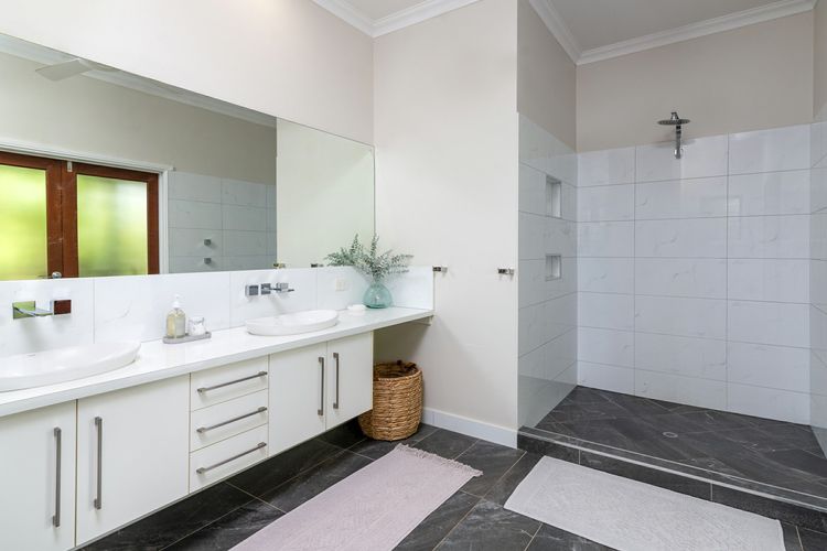 Port Douglas Valley Magic