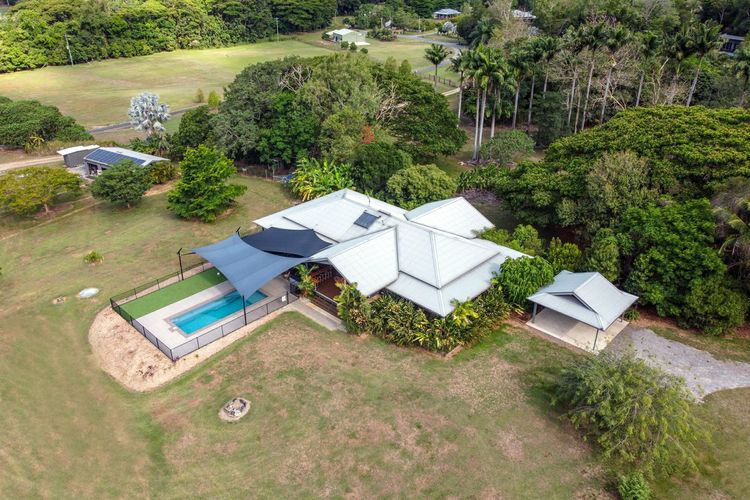 Port Douglas Valley Magic