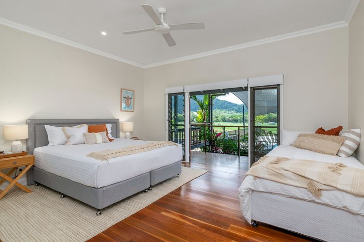 Port Douglas Valley Magic