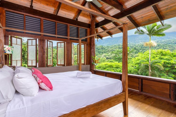 The Daintree Treehouse
