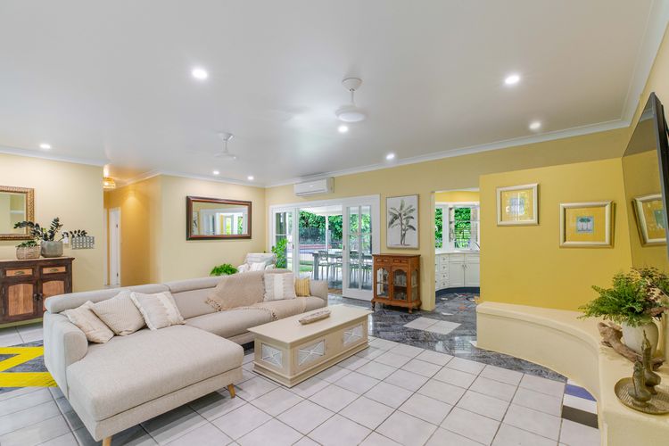 Mistral Tropical Beach House