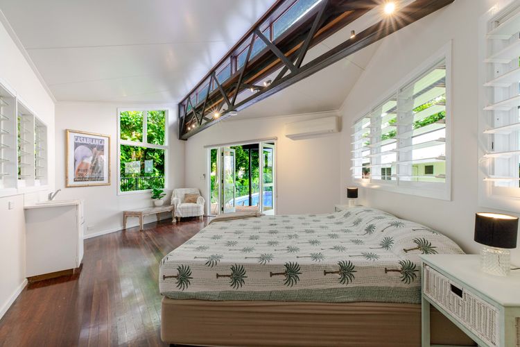 Mistral Tropical Beach House