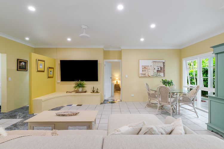 Mistral Tropical Beach House