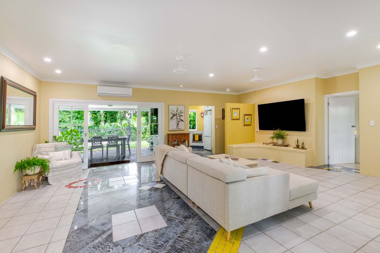 Mistral Tropical Beach House
