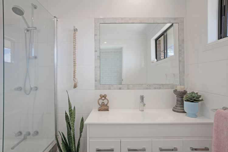 Seamist – 4/6 Flame Street