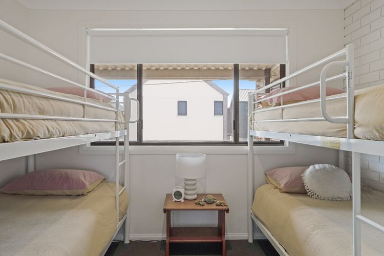 Seamist – 4/6 Flame Street