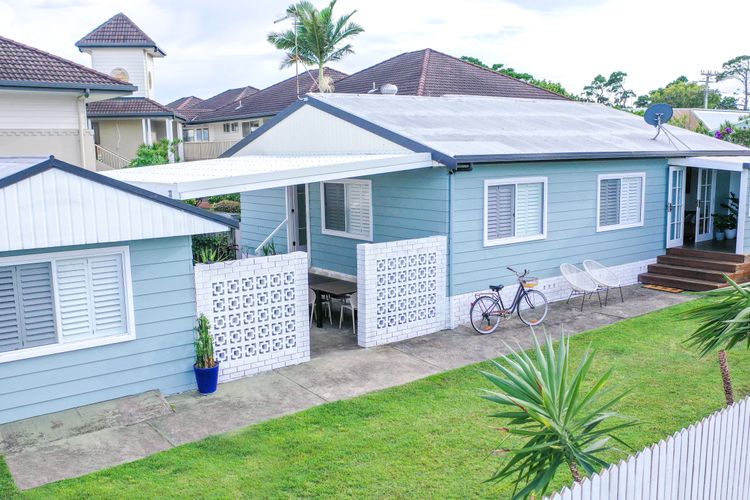 Bungalow Blue – 8 Illawong Lane