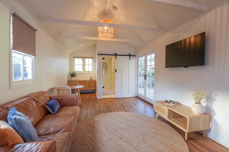 Bungalow Blue – 8 Illawong Lane