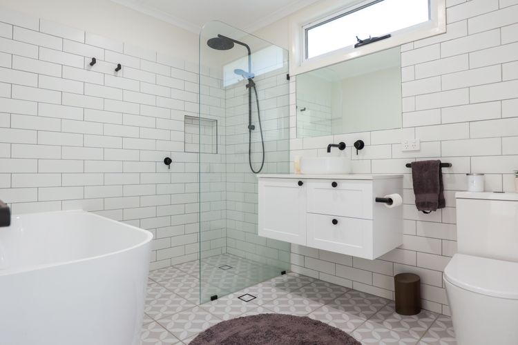 Bungalow Blue – 8 Illawong Lane