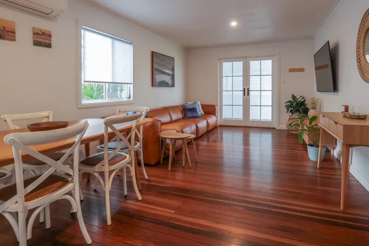 Bungalow Blue – 8 Illawong Lane