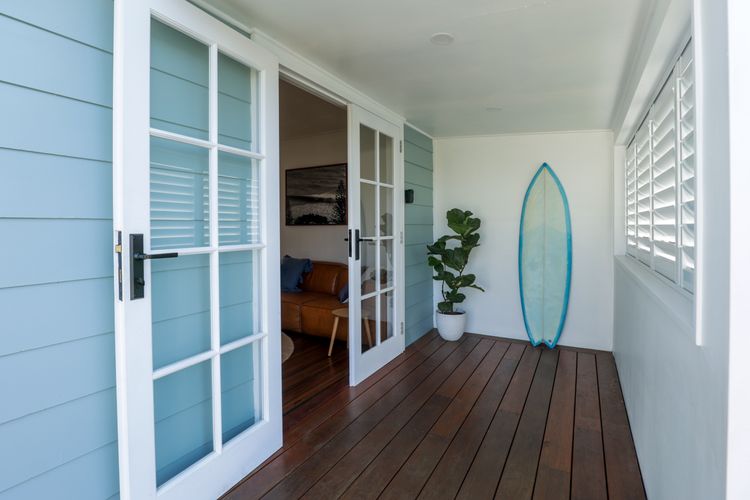 Bungalow Blue – 8 Illawong Lane