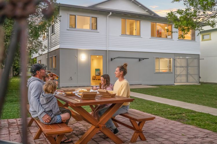 Harbour View – 5 McDonald Place