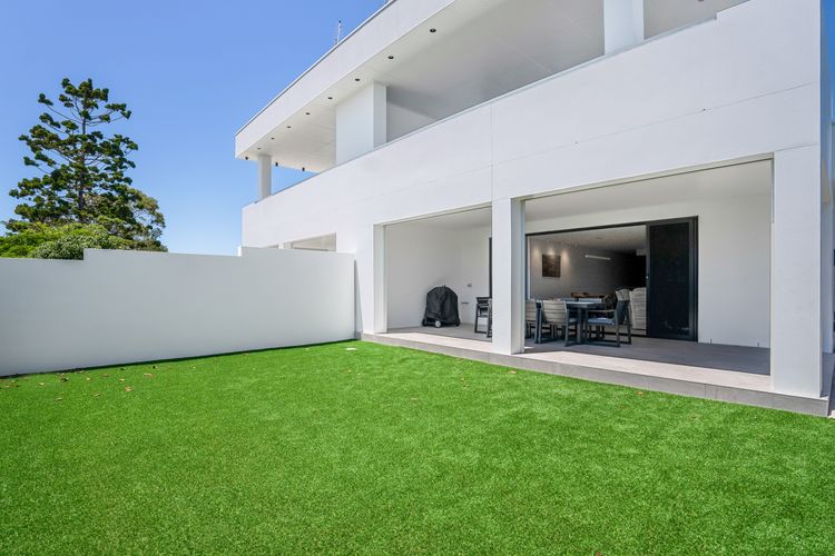 Mooncoin on Yarran – 2/12 Yarran Street
