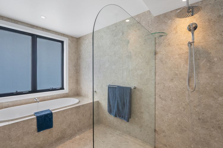 Mooncoin on Yarran – 2/12 Yarran Street