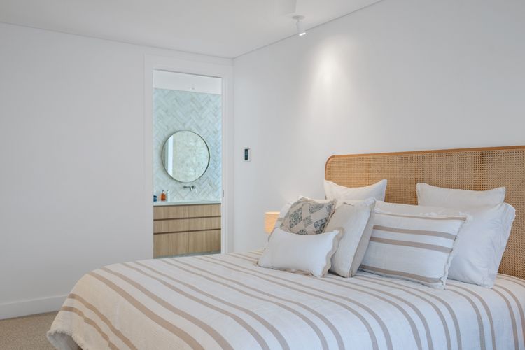 Mooncoin on Yarran – 2/12 Yarran Street