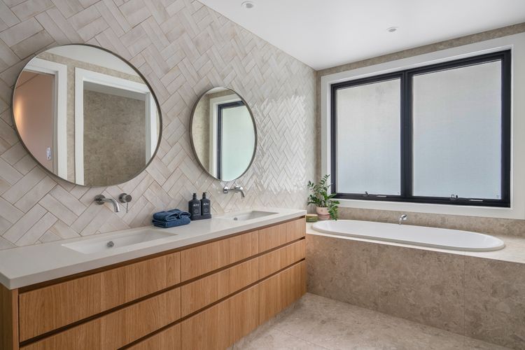 Mooncoin on Yarran – 2/12 Yarran Street
