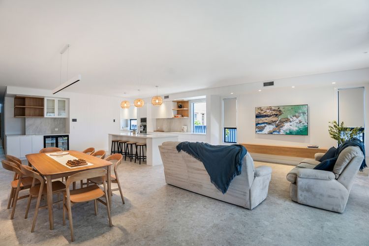 Mooncoin on Yarran – 2/12 Yarran Street