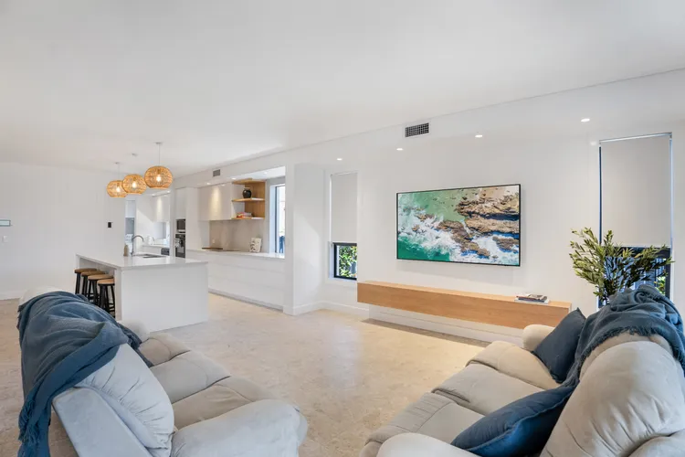 Mooncoin on Yarran – 2/12 Yarran Street
