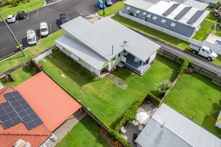 Rosena – The Classic Beach House – 5 Cashmore Street