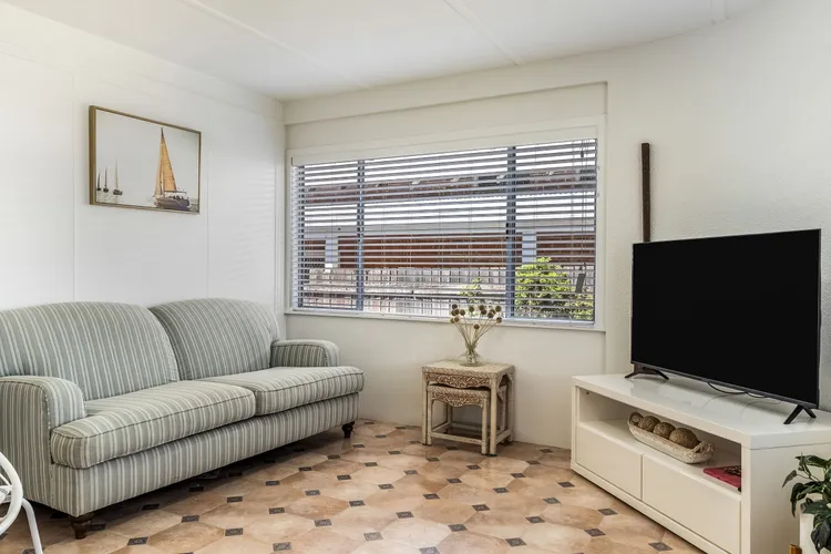 Selah – 36 Woodburn Street