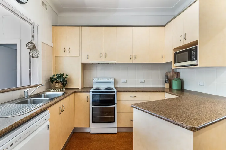 Selah – 36 Woodburn Street