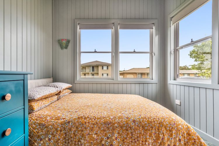 Seashells – 47 Park Street