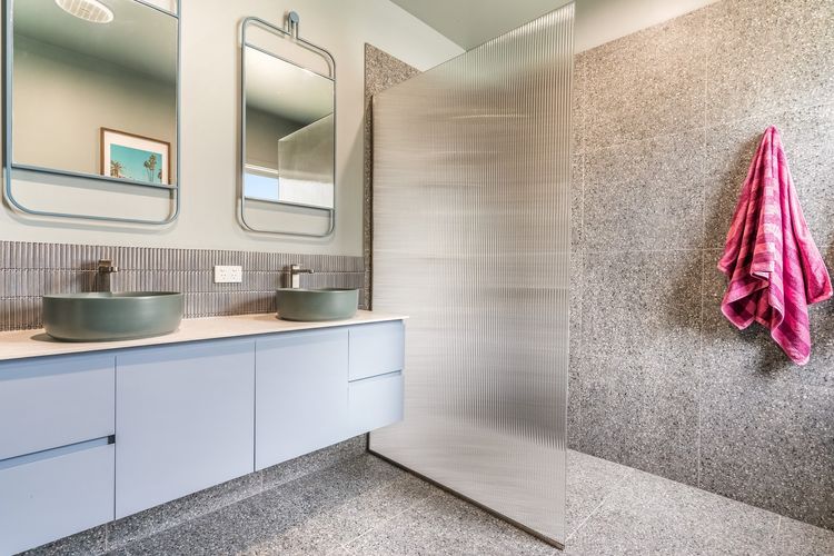 Seashells – 47 Park Street