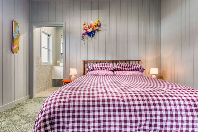 Seashells – 47 Park Street