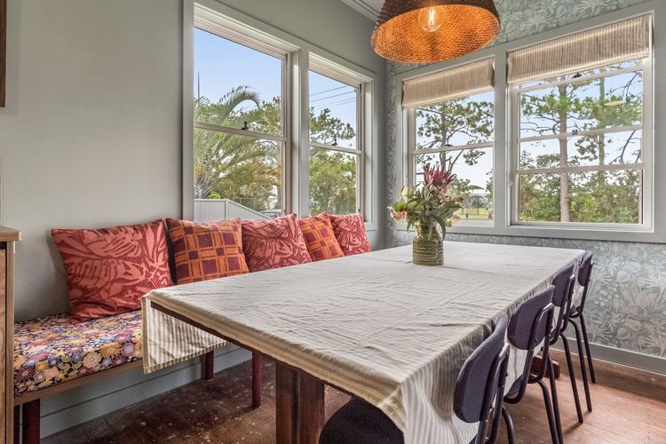 Seashells – 47 Park Street