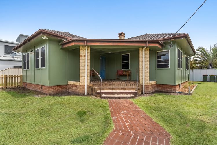 Seashells – 47 Park Street