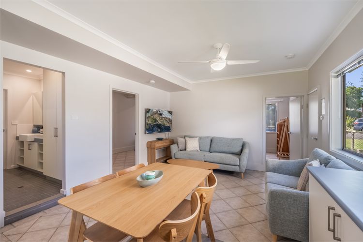 SunnySide Down – 2/3 McDonald Place