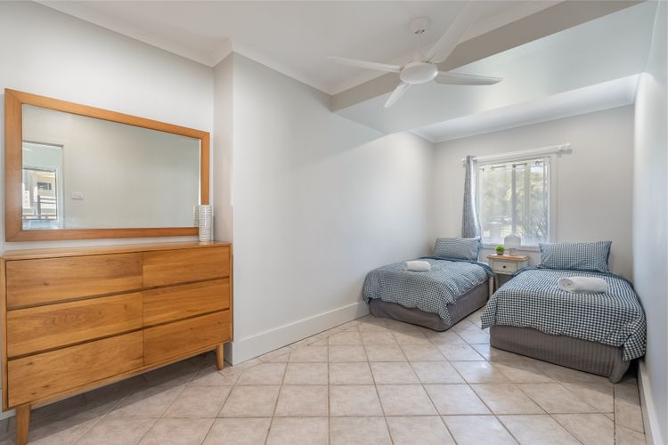 SunnySide Down – 2/3 McDonald Place