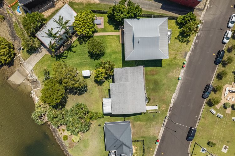 SunnySide Down – 2/3 McDonald Place