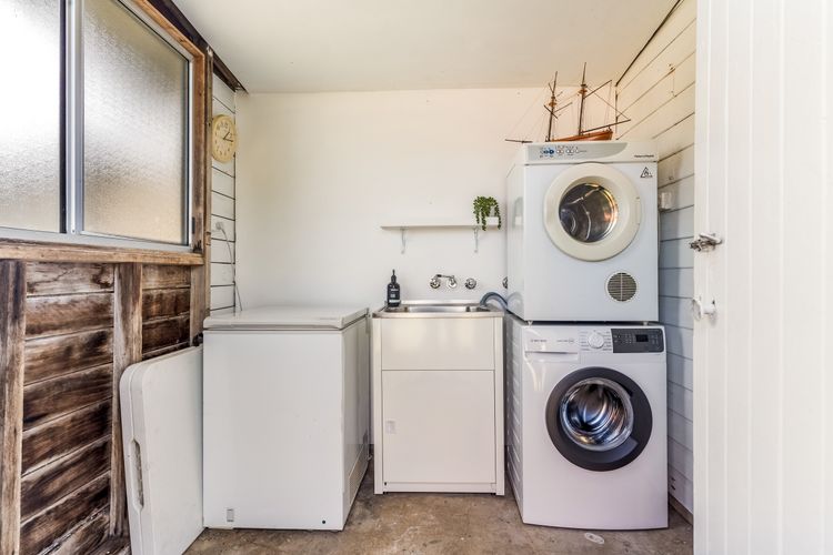 Salt on Cedar – 17 Cedar Street