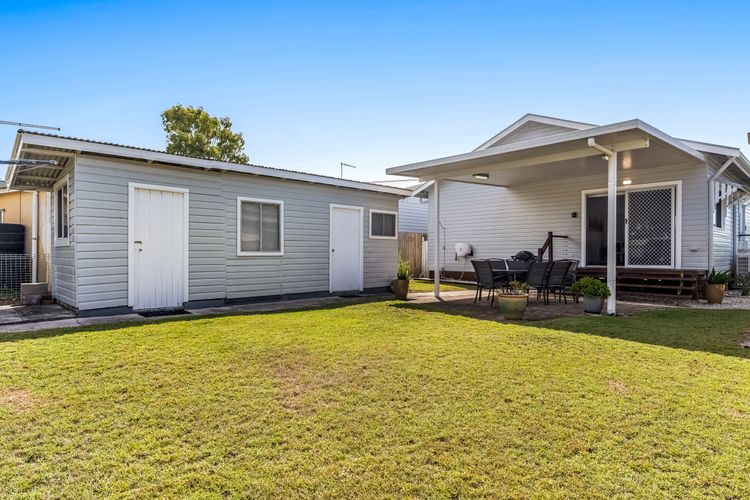 Salt on Cedar – 17 Cedar Street