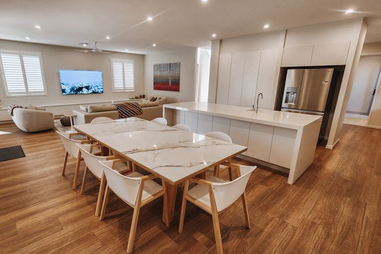 La Brisa – 2 Cedar Street