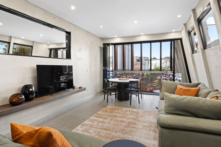Corten Haus South Urban Retreat