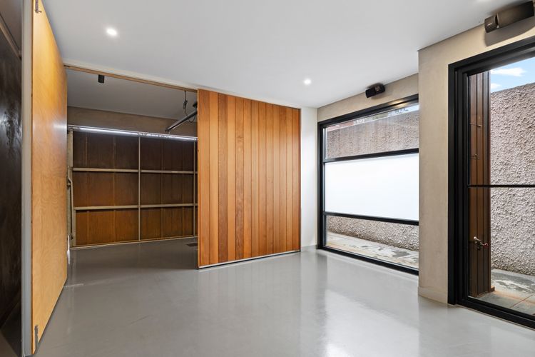 Corten Haus South Urban Retreat