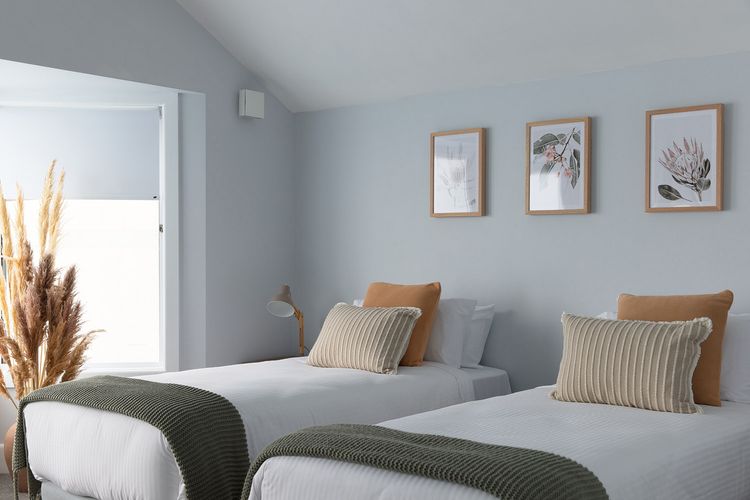 Do you prefer a King bed? or 2 single beds? your choice